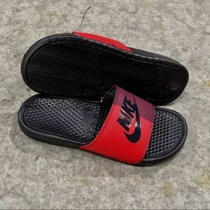 burgundy nike slippers